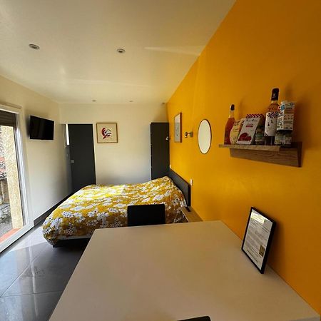 Studio Les Trois Chemins คูคูญอง ภายนอก รูปภาพ